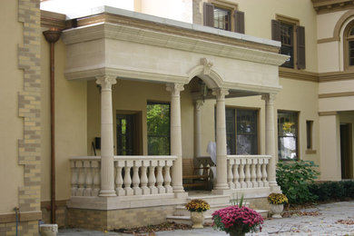 Design ideas for a classic house exterior in Detroit.