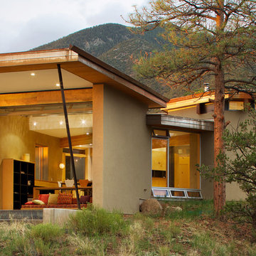 Strawbale Retreat Home with Green Design Features