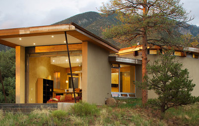 Houzz Tour: A Straw-Bale Getaway With Sweeping Views