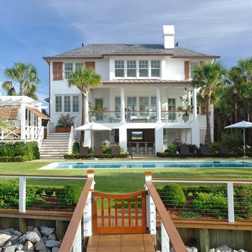 Sullivans Island Beach House with Island Influence - Beautiful Garden