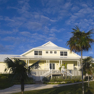 Sunbreaker - Oceanfront Cottage