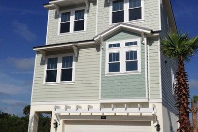 Inspiration for a coastal exterior home remodel in Orlando