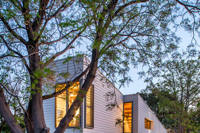 Kleines, Zweistöckiges Modernes Haus mit weißer Fassadenfarbe in Perth