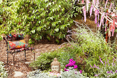 ロサンゼルスにあるお手頃価格の中くらいなカントリー風のおしゃれな庭の写真