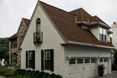 Inspiration for a timeless gable roof remodel in Philadelphia