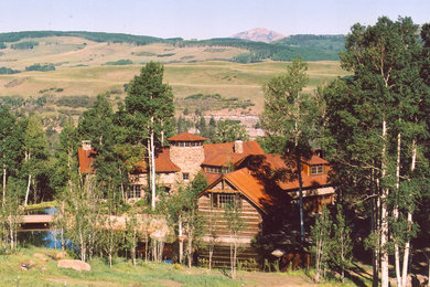 Foto della villa ampia american style a tre piani