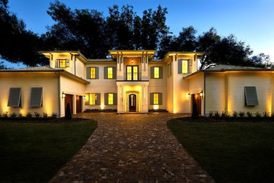 Example of an island style exterior home design in Tampa