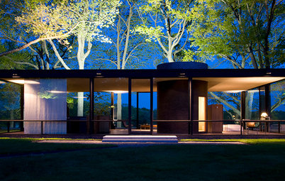 Must-Know Modern Homes: The Glass House