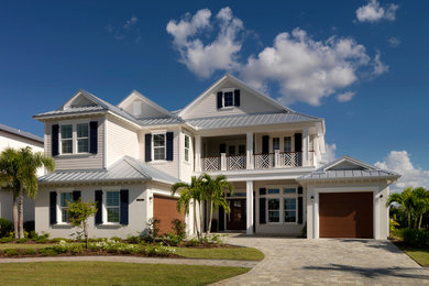 Inspiration for a beach style house exterior in Tampa.