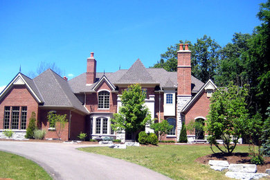 Example of a classic exterior home design in Detroit