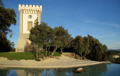 Le Case di Houzz: la Torre Affacciata sul Mare è un Viaggio nel Tempo