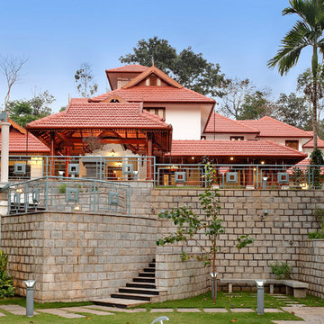 Traditional Bungalow In Kozhikode / Calicut