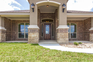 Traditional exterior home idea in Austin