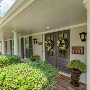 Traditional Houston Ranch-Style Gets Stunning Transitional Makeover