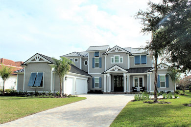 Traditional exterior home idea in Jacksonville