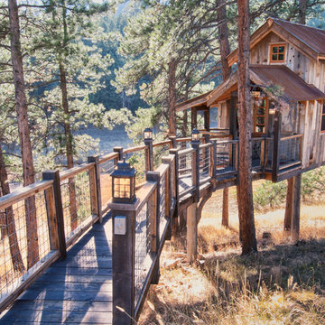 Tree house with Natureaged siding