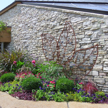 Tribute Trellis at Olbrich Botanical Gardens