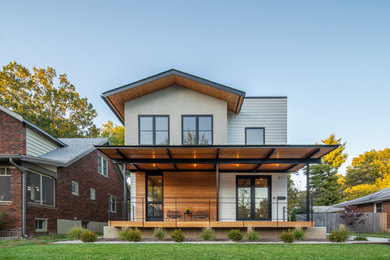 Example of a minimalist exterior home design in St Louis