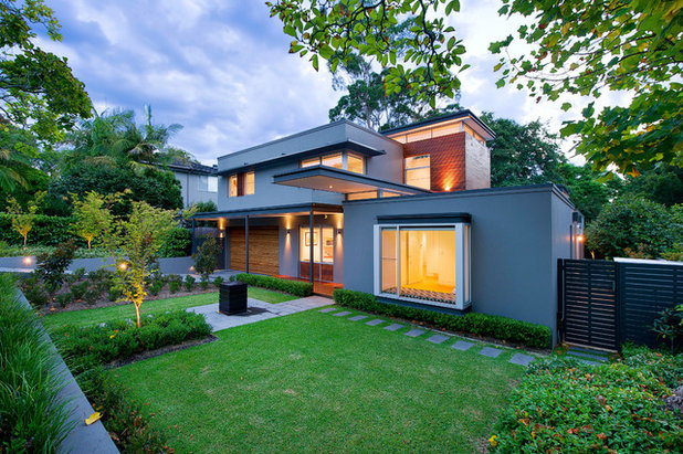 Contemporary Exterior by Art in Green