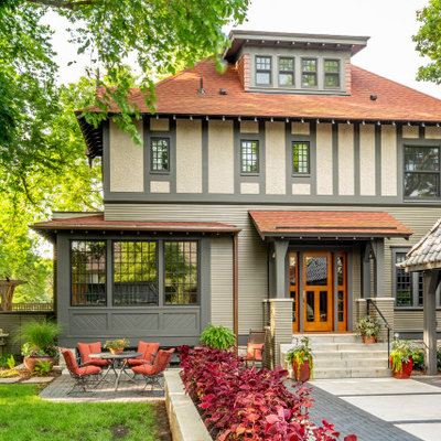 Example of a transitional exterior home design in Minneapolis