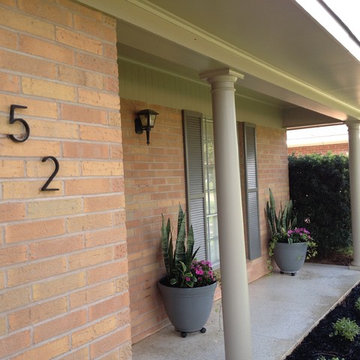 Updated 1950's Ranch Entry
