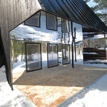 UUfie Lake House Cottage