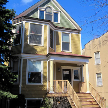 Victorian Style Home - Chicago, IL in James Hardie Siding & Trim