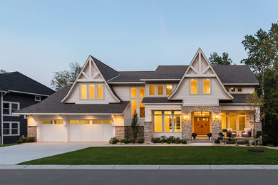 This is an example of a traditional house exterior in Minneapolis.