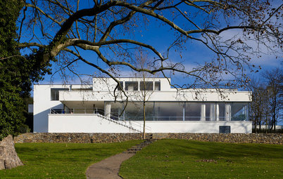 Must-Know Modern Homes: Mies van der Rohe's Villa Tugendhat