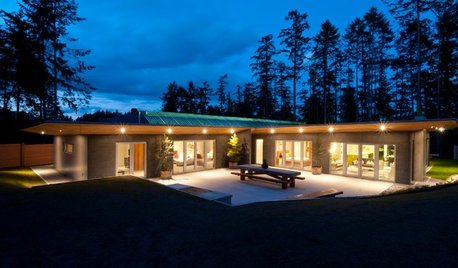 Houzz Tour: See a Concrete House With a $0 Energy Bill