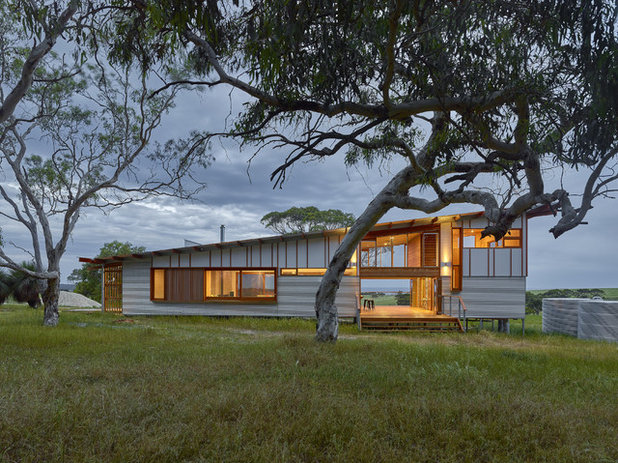 Beach Style Exterior by Mountford Williamson Architecture