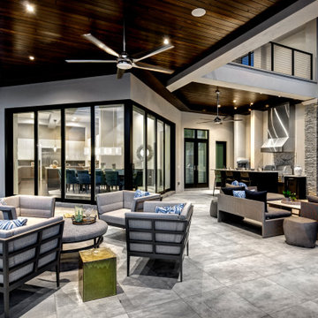 Waters Edge Outdoor Living Area