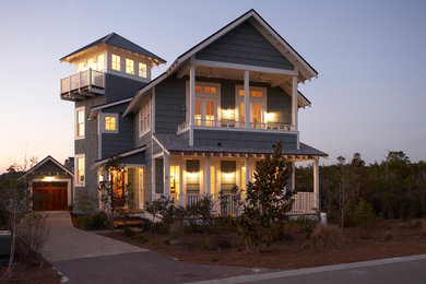 Inspiration for a coastal exterior home remodel in Tampa