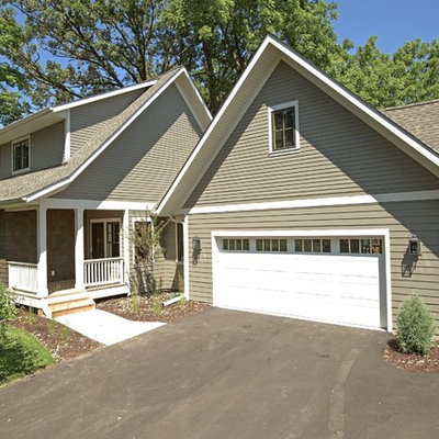 Inspiration for a mid-sized timeless gray two-story vinyl exterior home remodel in Minneapolis