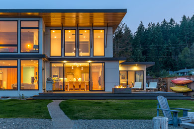 Minimalist two-story exterior home photo in Seattle