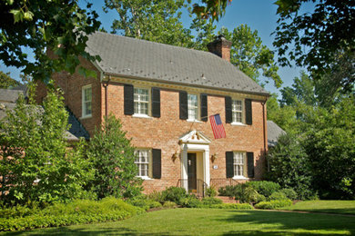 This is an example of a traditional house exterior in Richmond.