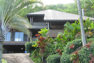 Esempio della facciata di una casa tropicale