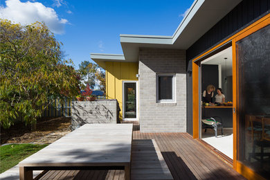 Example of a trendy exterior home design in Canberra - Queanbeyan