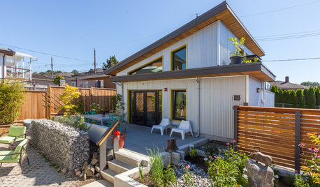 Houzz Tour: Affordable Living in a Bright Backyard Mini Home