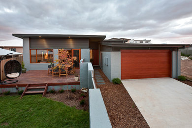 Contemporary house exterior in Canberra - Queanbeyan.