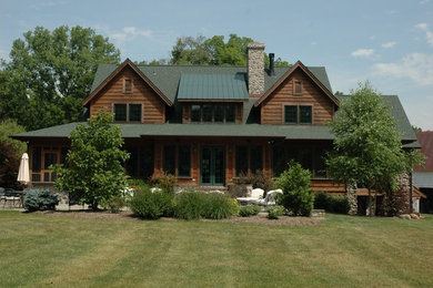 Example of a mountain style exterior home design in Indianapolis