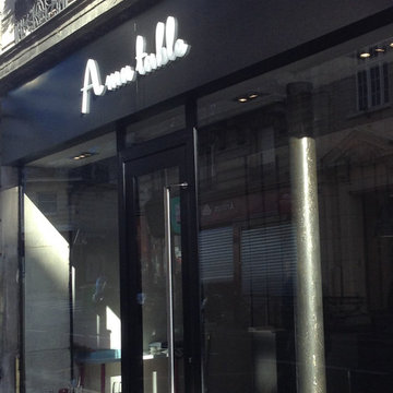 Création d'une boutique parisienne d'art de la table et de design. "A ma table"