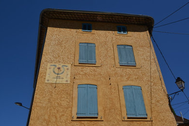 Aménagement d'une façade de maison campagne.