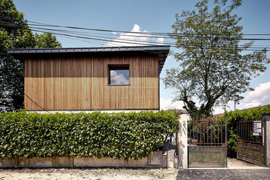 Photo of a contemporary house exterior in Bordeaux.