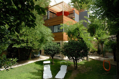 モンペリエにあるコンテンポラリースタイルのおしゃれな家の外観の写真