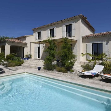 Mas Provençal 150 m² avec toiture 4 pentes et terrasse couverte