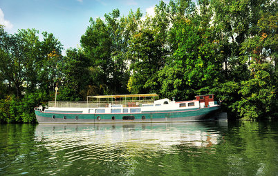 French Houzz: An Open-Plan House Boat on the River Seine