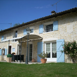 Cette photo montre une façade de maison nature.