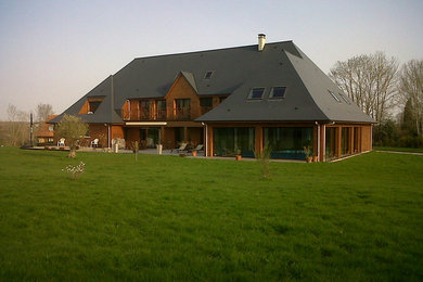 Example of a minimalist exterior home design in Le Havre