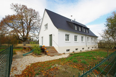 Inspiration pour une façade de maison traditionnelle.